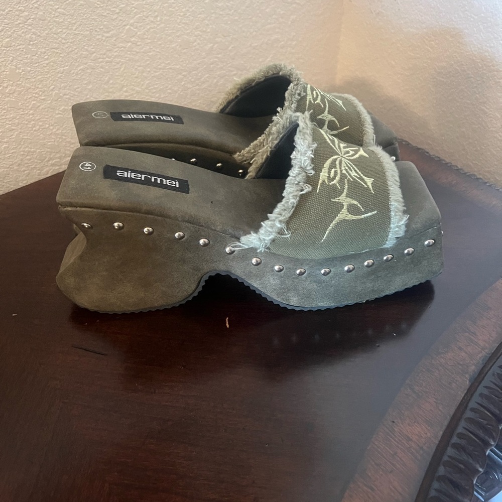 Women's Green Platform Sandals